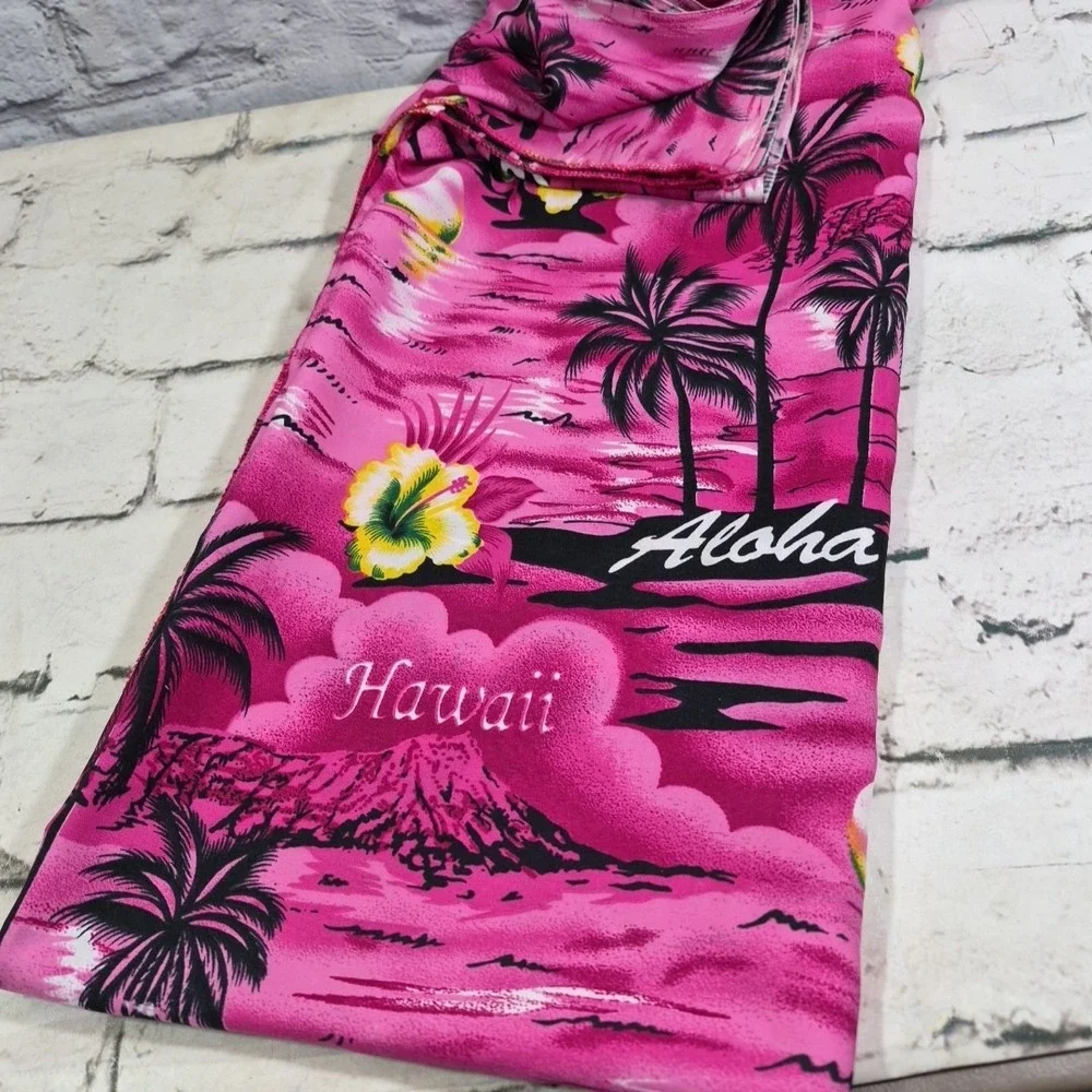 Vintage Aloha Hawaii Print Sarong Wrap Wall Drop Hanging Decor Pink Palms 2x1.5y